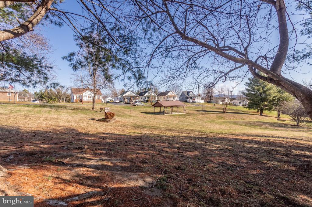 82 ROSSER DR, LURAY, Virginia 22835, 2 Bedrooms Bedrooms, ,1 BathroomBathrooms,Residential,82 ROSSER DR,VAPA2006178 MLS # VAPA2006178