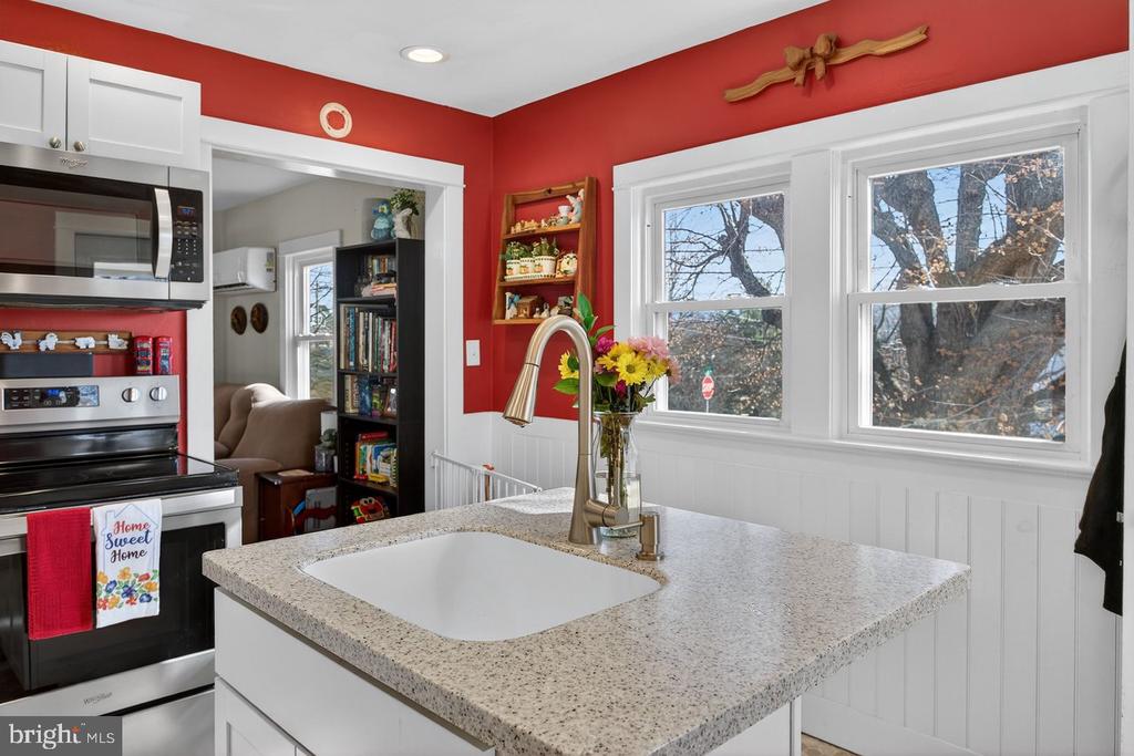 82 ROSSER DR, LURAY, Virginia 22835, 2 Bedrooms Bedrooms, ,1 BathroomBathrooms,Residential,82 ROSSER DR,VAPA2006178 MLS # VAPA2006178