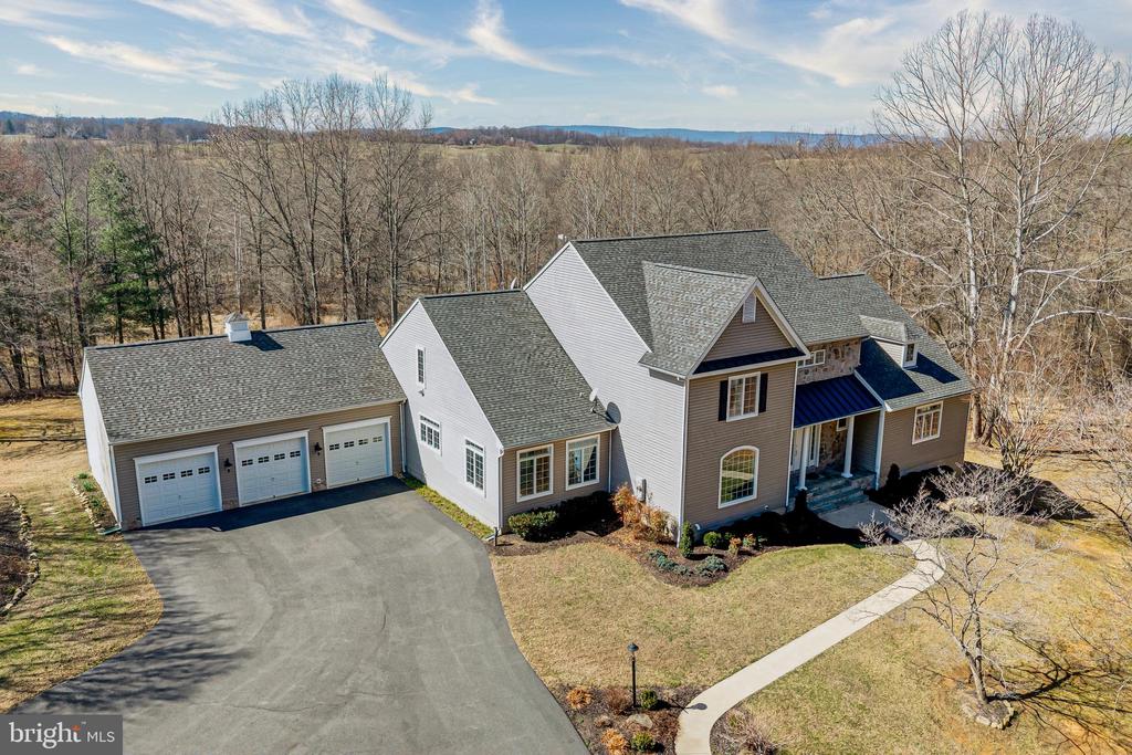 8986 WOODWARD RD, MARSHALL, Virginia, 5 Bedrooms Bedrooms, ,4 BathroomsBathrooms,Residential,8986 WOODWARD RD,VAFQ2020846 MLS # VAFQ2020846