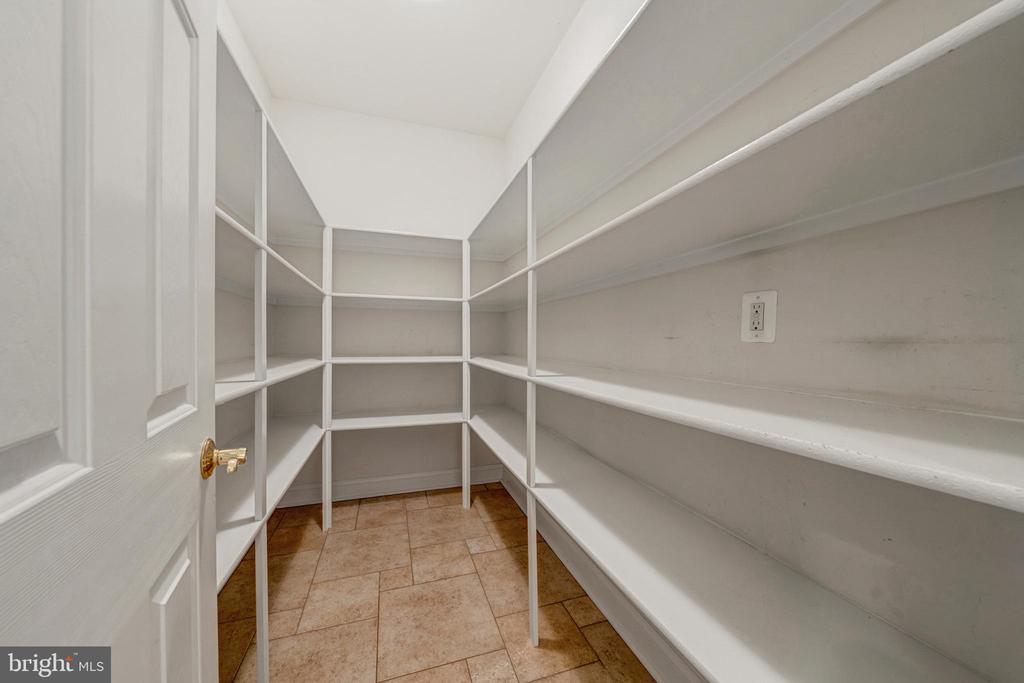 8986 WOODWARD RD, MARSHALL, Virginia, 5 Bedrooms Bedrooms, ,4 BathroomsBathrooms,Residential,8986 WOODWARD RD,VAFQ2020846 MLS # VAFQ2020846