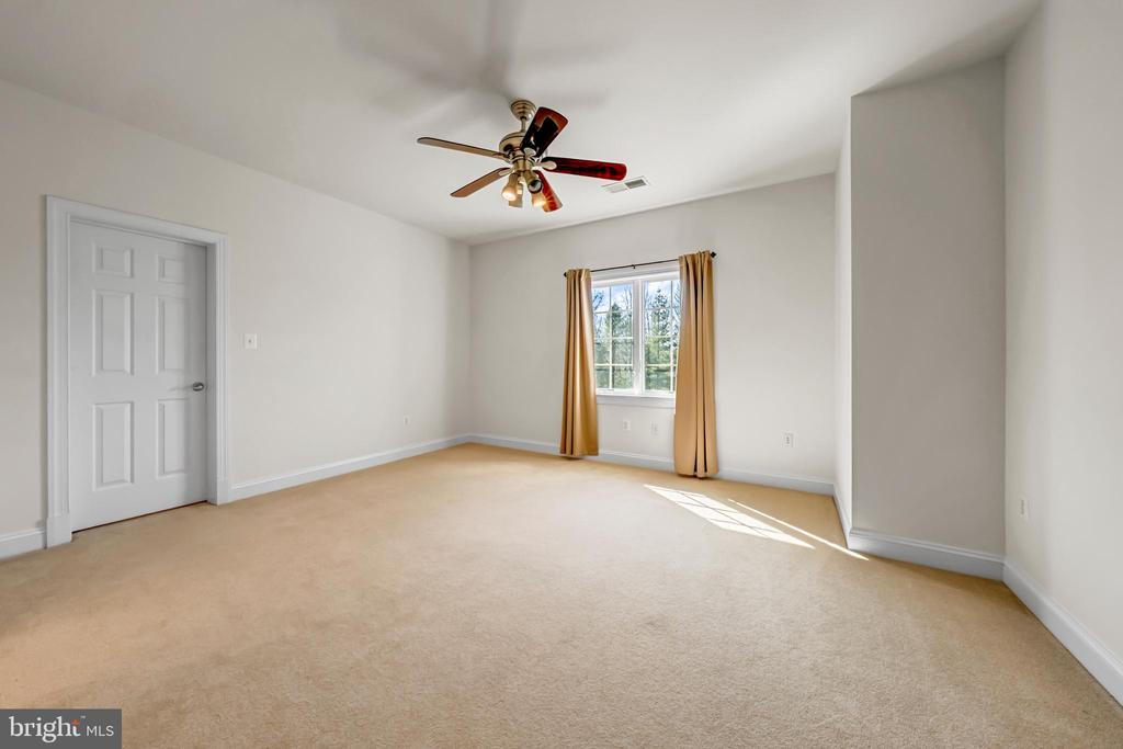 8986 WOODWARD RD, MARSHALL, Virginia, 5 Bedrooms Bedrooms, ,4 BathroomsBathrooms,Residential,8986 WOODWARD RD,VAFQ2020846 MLS # VAFQ2020846