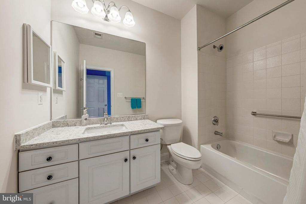 8986 WOODWARD RD, MARSHALL, Virginia, 5 Bedrooms Bedrooms, ,4 BathroomsBathrooms,Residential,8986 WOODWARD RD,VAFQ2020846 MLS # VAFQ2020846