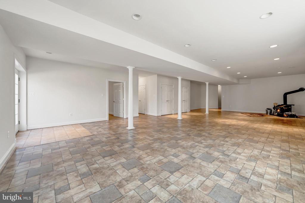 8986 WOODWARD RD, MARSHALL, Virginia, 5 Bedrooms Bedrooms, ,4 BathroomsBathrooms,Residential,8986 WOODWARD RD,VAFQ2020846 MLS # VAFQ2020846