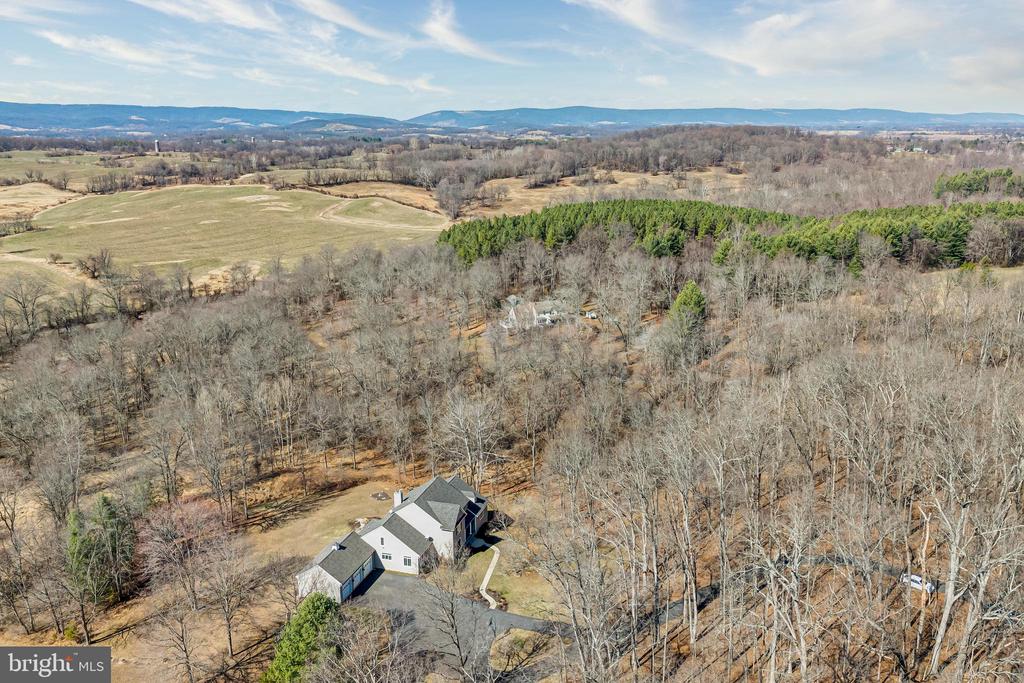 8986 WOODWARD RD, MARSHALL, Virginia, 5 Bedrooms Bedrooms, ,4 BathroomsBathrooms,Residential,8986 WOODWARD RD,VAFQ2020846 MLS # VAFQ2020846