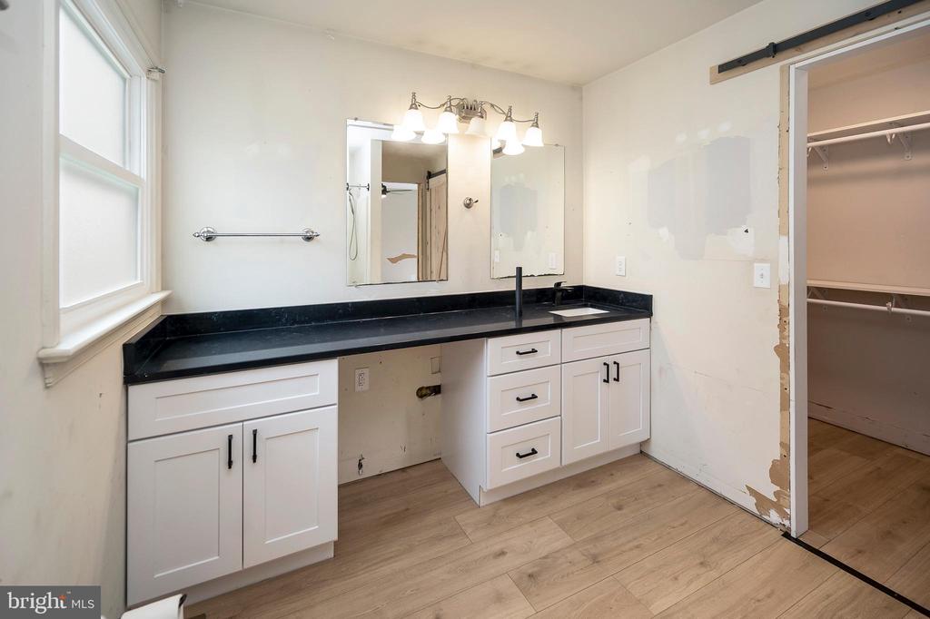 522 STONEWALL LN, FREDERICKSBURG, Virginia 22407, 3 Bedrooms Bedrooms, ,2 BathroomsBathrooms,Residential,522 STONEWALL LN,VASP2039800 MLS # VASP2039800