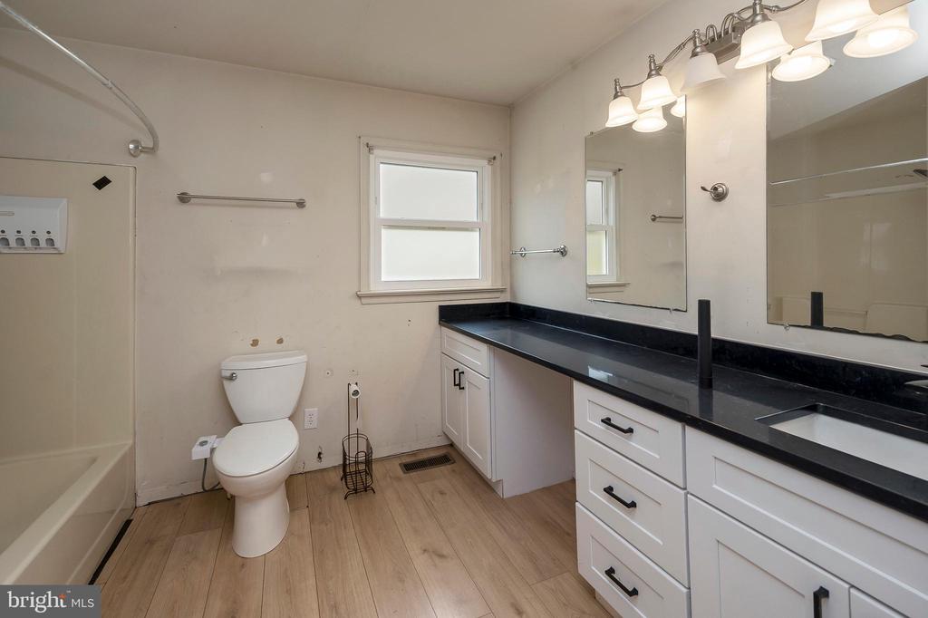 522 STONEWALL LN, FREDERICKSBURG, Virginia 22407, 3 Bedrooms Bedrooms, ,2 BathroomsBathrooms,Residential,522 STONEWALL LN,VASP2039800 MLS # VASP2039800