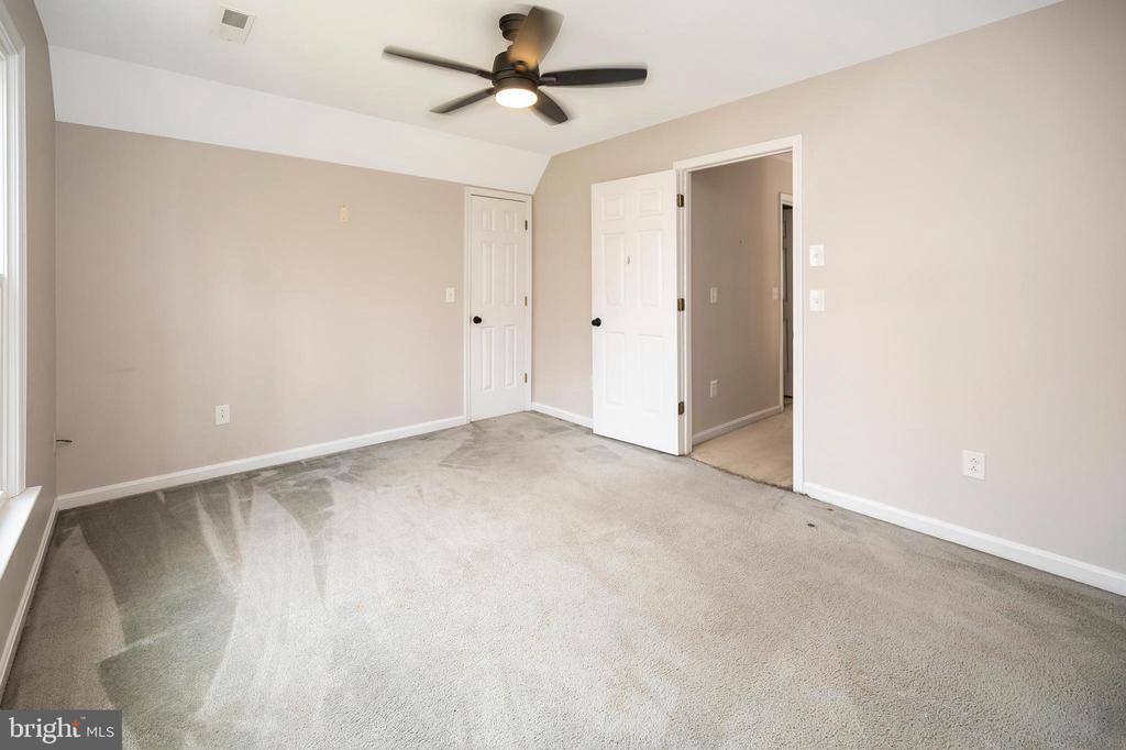 522 STONEWALL LN, FREDERICKSBURG, Virginia 22407, 3 Bedrooms Bedrooms, ,2 BathroomsBathrooms,Residential,522 STONEWALL LN,VASP2039800 MLS # VASP2039800