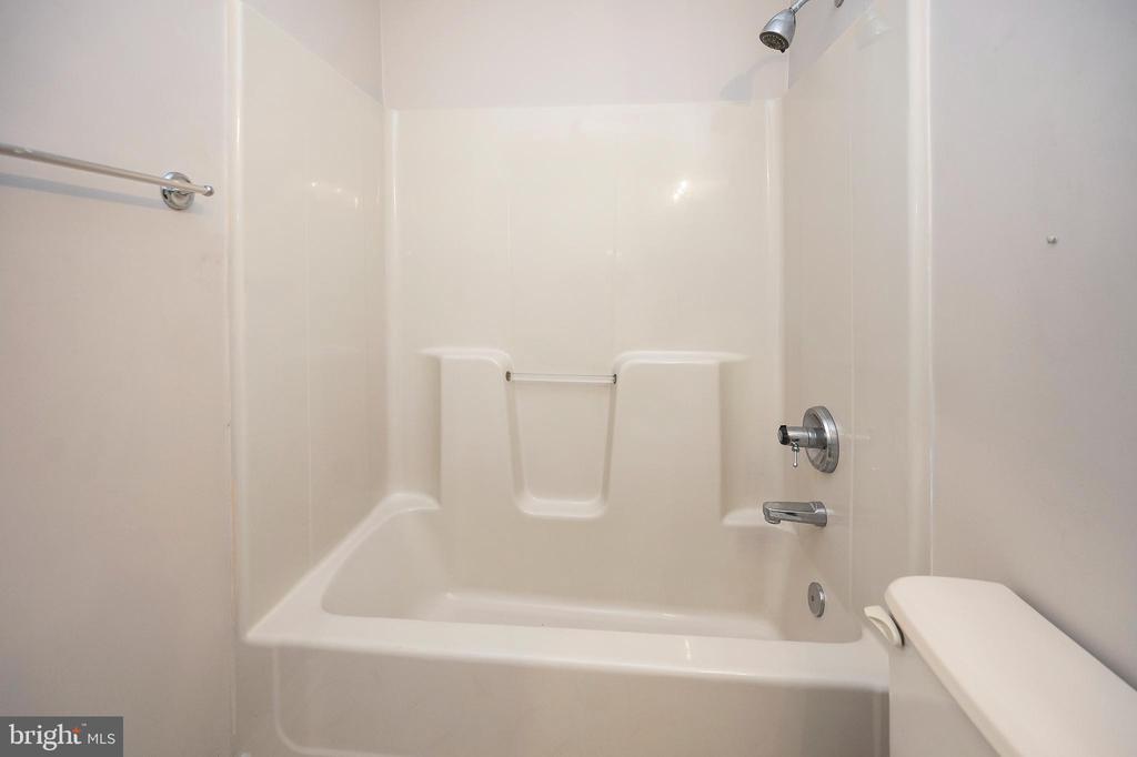 522 STONEWALL LN, FREDERICKSBURG, Virginia 22407, 3 Bedrooms Bedrooms, ,2 BathroomsBathrooms,Residential,522 STONEWALL LN,VASP2039800 MLS # VASP2039800