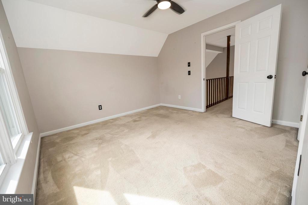 522 STONEWALL LN, FREDERICKSBURG, Virginia 22407, 3 Bedrooms Bedrooms, ,2 BathroomsBathrooms,Residential,522 STONEWALL LN,VASP2039800 MLS # VASP2039800