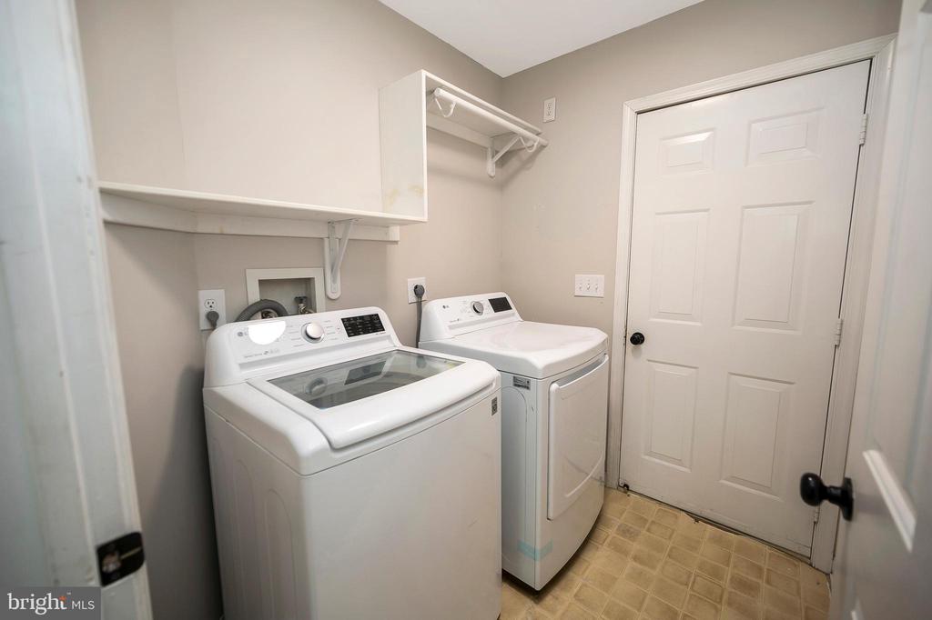 522 STONEWALL LN, FREDERICKSBURG, Virginia 22407, 3 Bedrooms Bedrooms, ,2 BathroomsBathrooms,Residential,522 STONEWALL LN,VASP2039800 MLS # VASP2039800