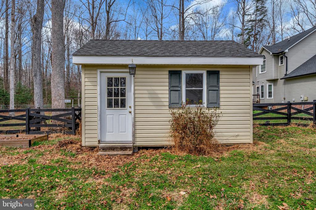 522 STONEWALL LN, FREDERICKSBURG, Virginia 22407, 3 Bedrooms Bedrooms, ,2 BathroomsBathrooms,Residential,522 STONEWALL LN,VASP2039800 MLS # VASP2039800