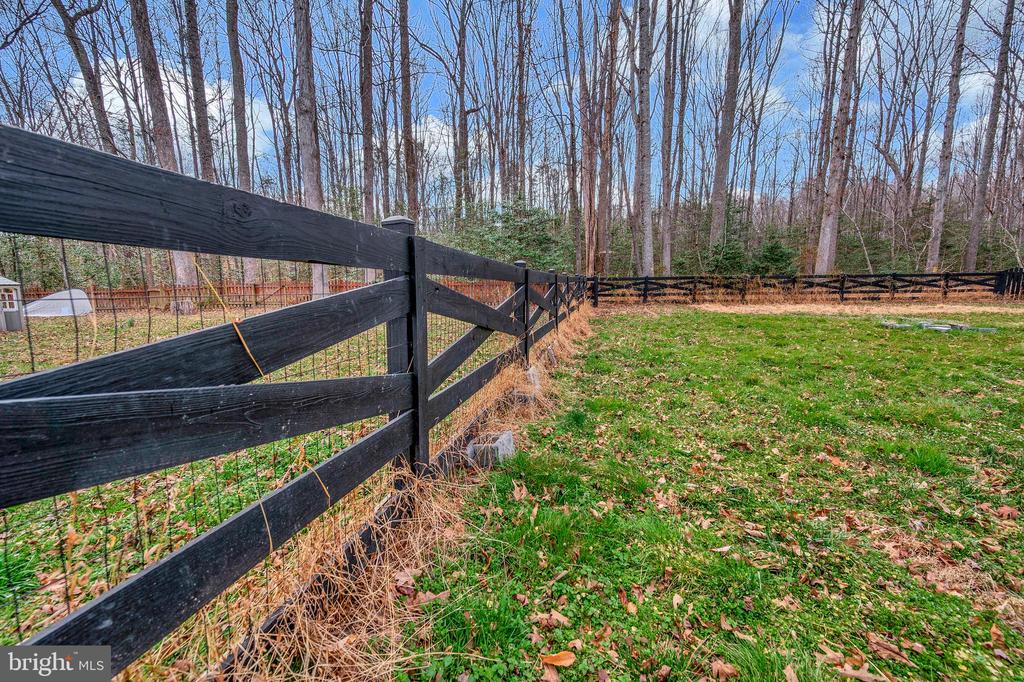 522 STONEWALL LN, FREDERICKSBURG, Virginia 22407, 3 Bedrooms Bedrooms, ,2 BathroomsBathrooms,Residential,522 STONEWALL LN,VASP2039800 MLS # VASP2039800