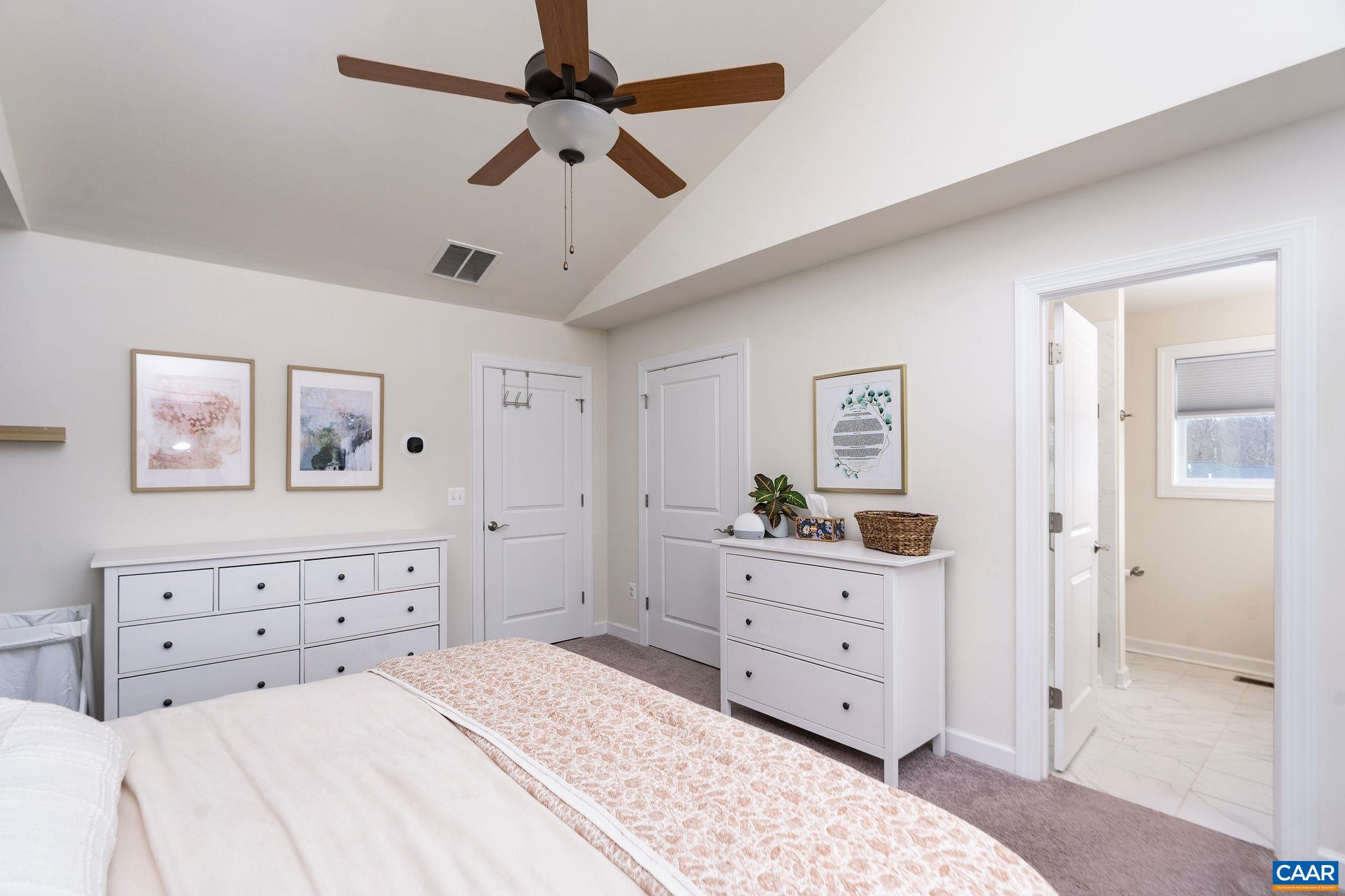 walk in closet & en suite bath