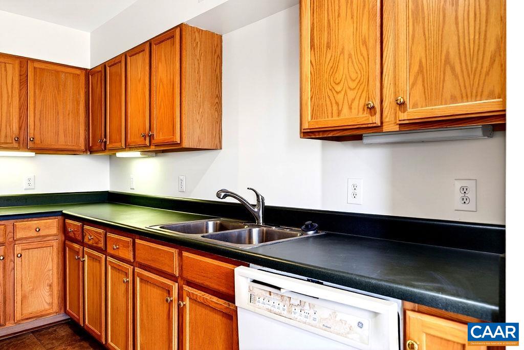 2084 STONE RIDGE CONDOS, WINTERGREEN, Virginia 22967, 2 Bedrooms Bedrooms, ,2 BathroomsBathrooms,Residential,2084 STONE RIDGE CONDOS,674199 MLS # 674199