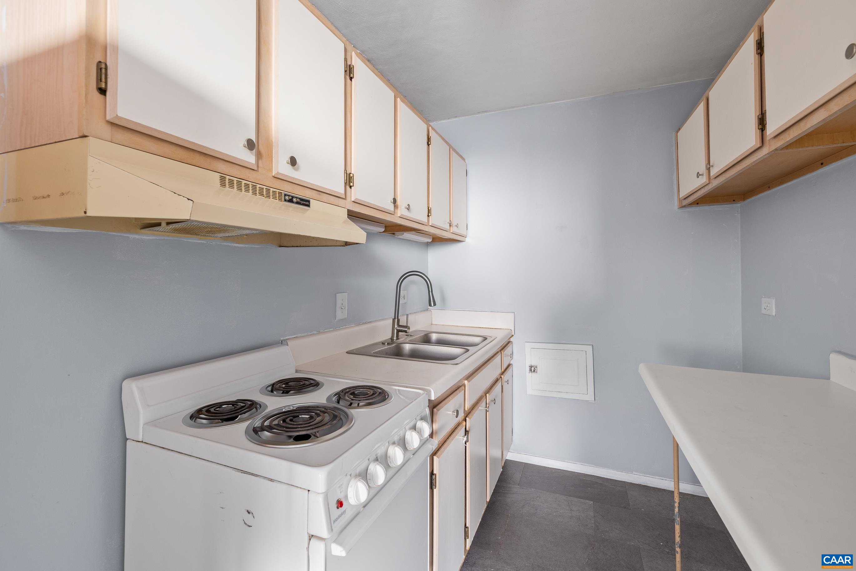 1800 JEFFERSON PARK AVE, CHARLOTTESVILLE, Virginia 22903, 1 Bedroom Bedrooms, ,1 BathroomBathrooms,Residential,1800 JEFFERSON PARK AVE,674200 MLS # 674200