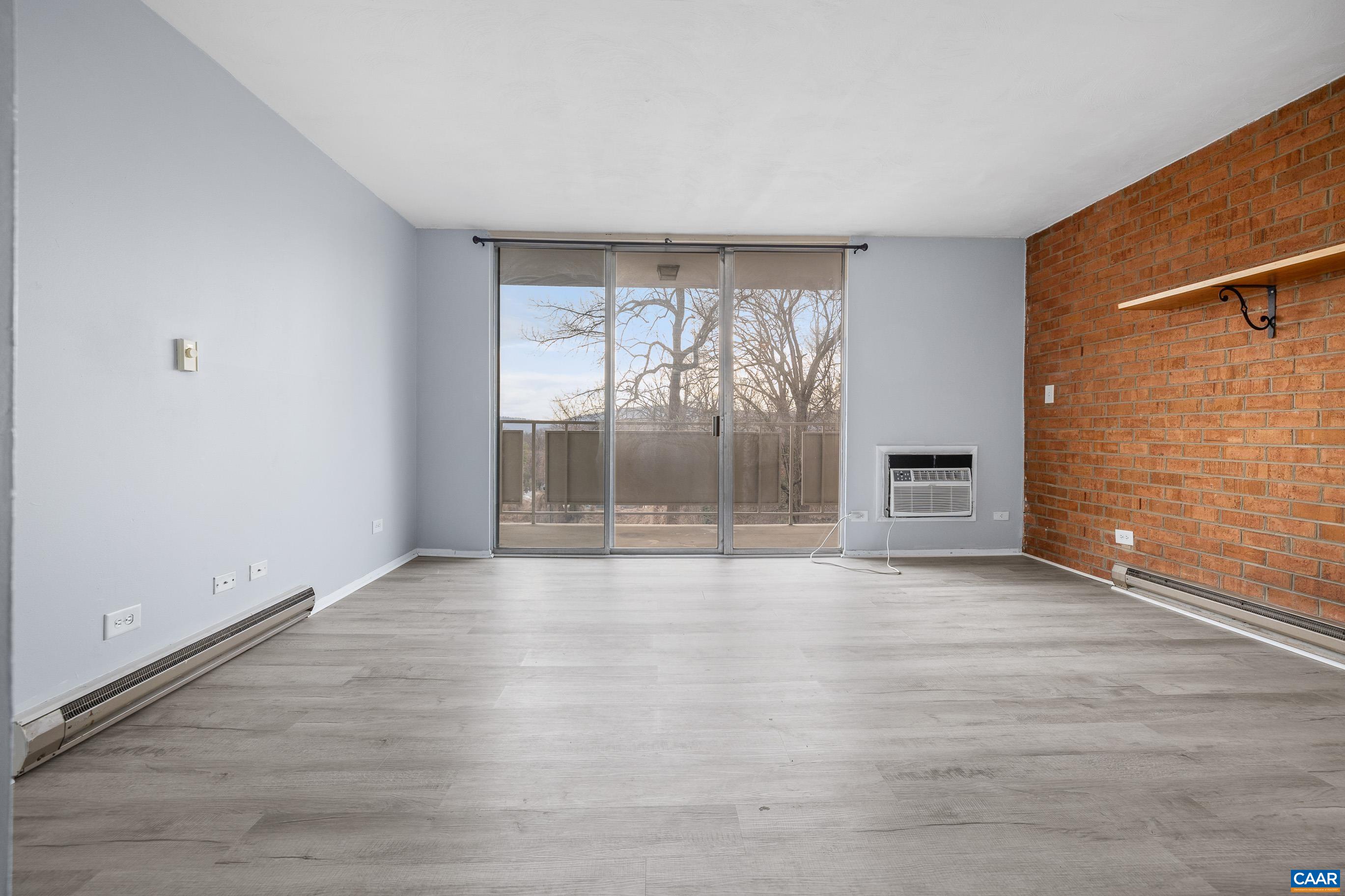 1800 JEFFERSON PARK AVE, CHARLOTTESVILLE, Virginia 22903, 1 Bedroom Bedrooms, ,1 BathroomBathrooms,Residential,1800 JEFFERSON PARK AVE,674200 MLS # 674200