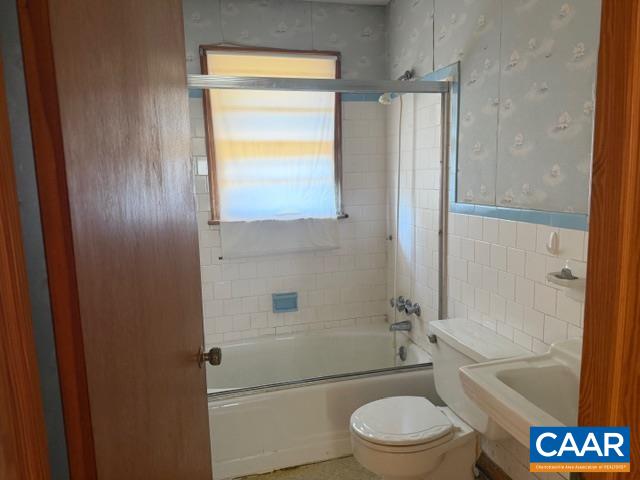 105 GARDEN DR, CHARLOTTESVILLE, Virginia 22903, 3 Bedrooms Bedrooms, ,1 BathroomBathrooms,Residential,105 GARDEN DR,674225 MLS # 674225