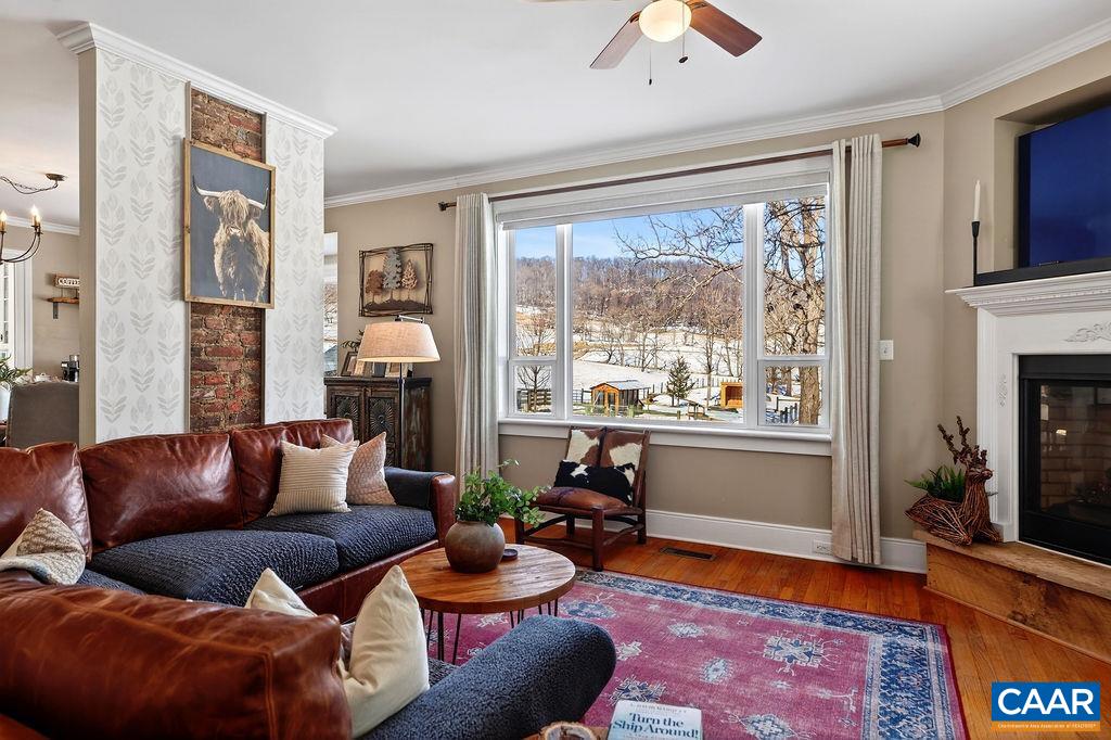 142 MT IDA LN, STAUNTON, Virginia 24401, 5 Bedrooms Bedrooms, ,3 BathroomsBathrooms,Residential,142 MT IDA LN,674243 MLS # 674243