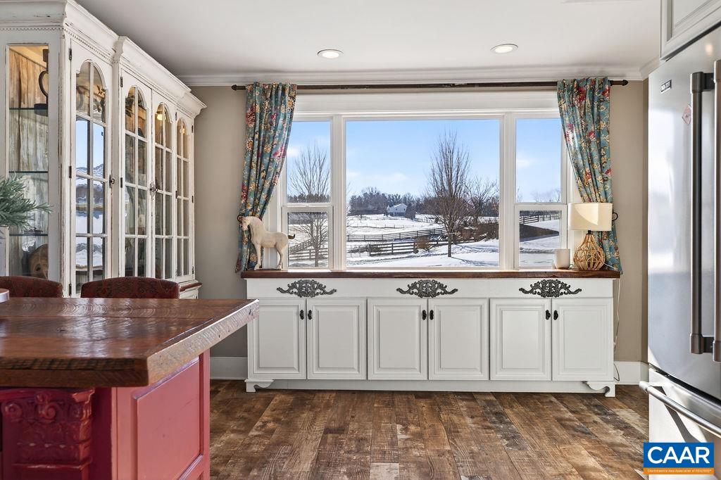 142 MT IDA LN, STAUNTON, Virginia 24401, 5 Bedrooms Bedrooms, ,3 BathroomsBathrooms,Residential,142 MT IDA LN,674243 MLS # 674243