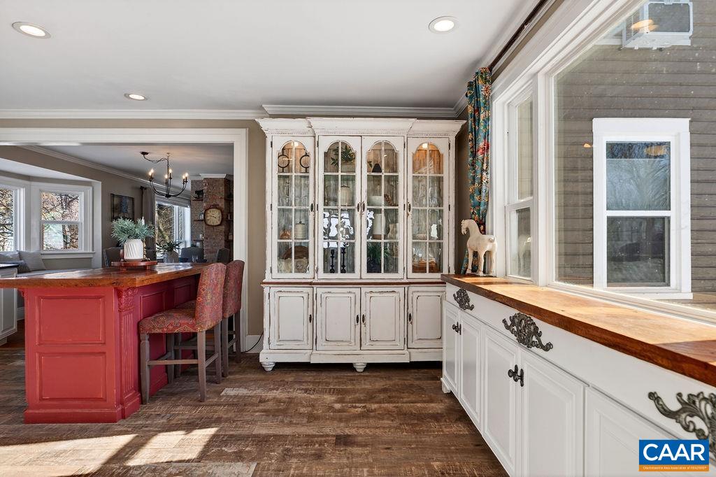 142 MT IDA LN, STAUNTON, Virginia 24401, 5 Bedrooms Bedrooms, ,3 BathroomsBathrooms,Residential,142 MT IDA LN,674243 MLS # 674243