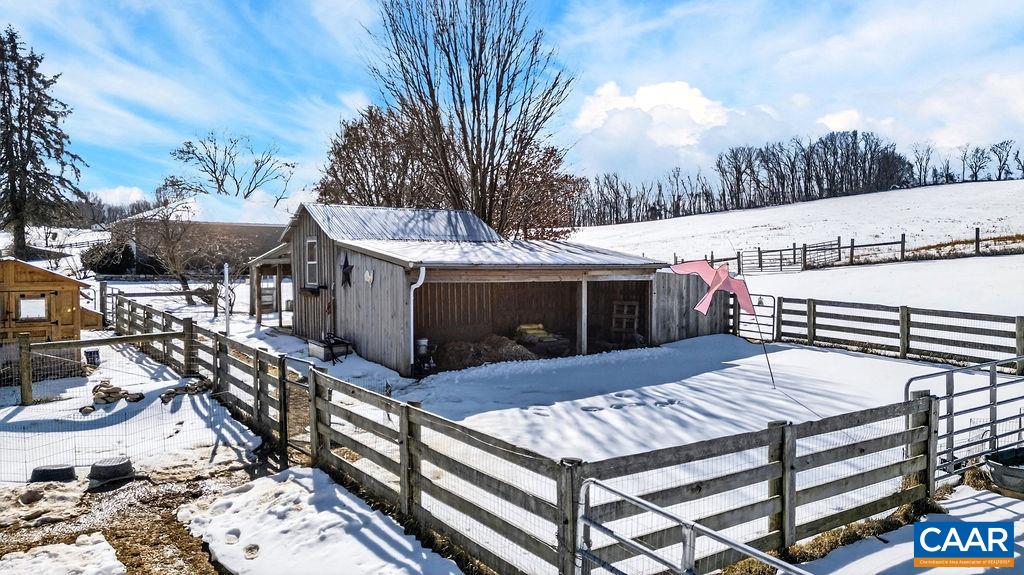 142 MT IDA LN, STAUNTON, Virginia 24401, 5 Bedrooms Bedrooms, ,3 BathroomsBathrooms,Residential,142 MT IDA LN,674243 MLS # 674243