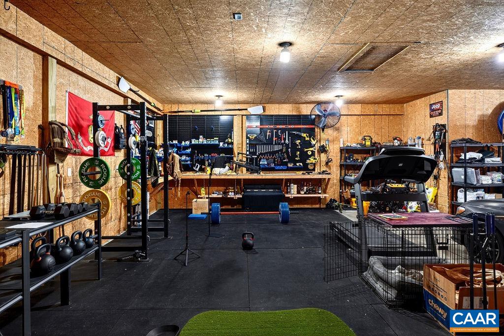 142 MT IDA LN, STAUNTON, Virginia 24401, 5 Bedrooms Bedrooms, ,3 BathroomsBathrooms,Residential,142 MT IDA LN,674243 MLS # 674243