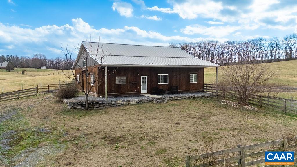 142 MT IDA LN, STAUNTON, Virginia 24401, 5 Bedrooms Bedrooms, ,3 BathroomsBathrooms,Residential,142 MT IDA LN,674243 MLS # 674243