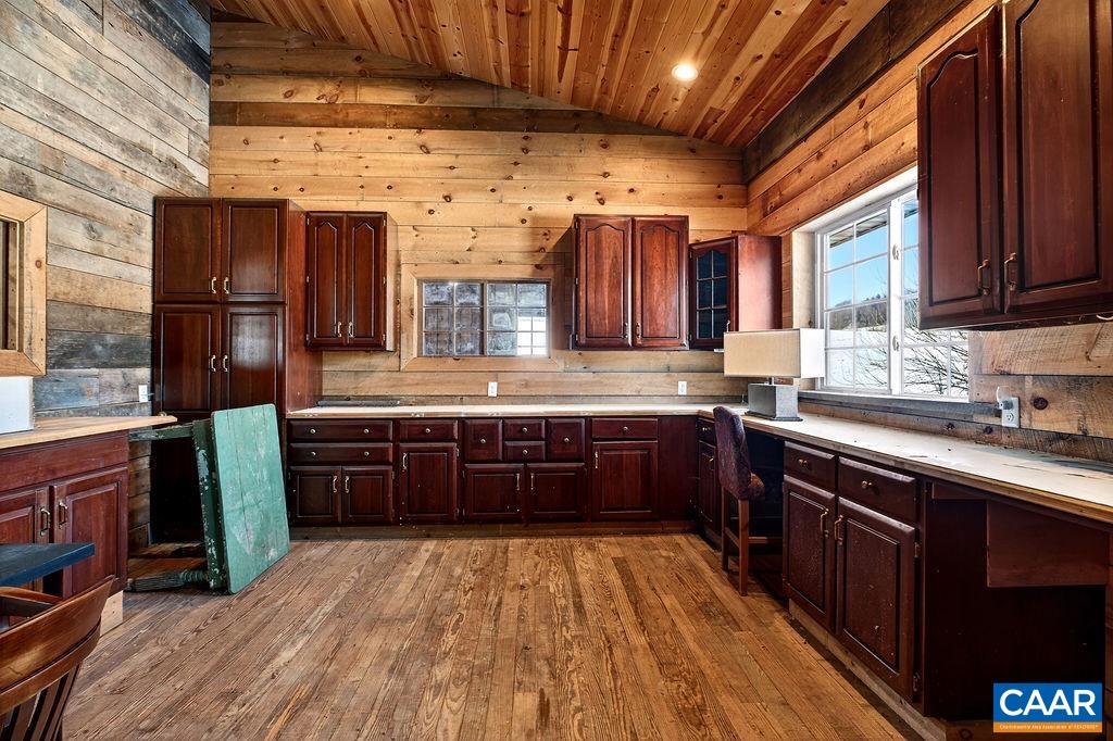 142 MT IDA LN, STAUNTON, Virginia 24401, 5 Bedrooms Bedrooms, ,3 BathroomsBathrooms,Residential,142 MT IDA LN,674243 MLS # 674243