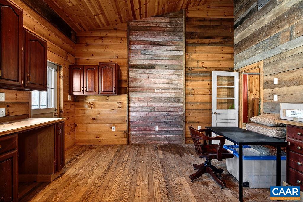 142 MT IDA LN, STAUNTON, Virginia 24401, 5 Bedrooms Bedrooms, ,3 BathroomsBathrooms,Residential,142 MT IDA LN,674243 MLS # 674243