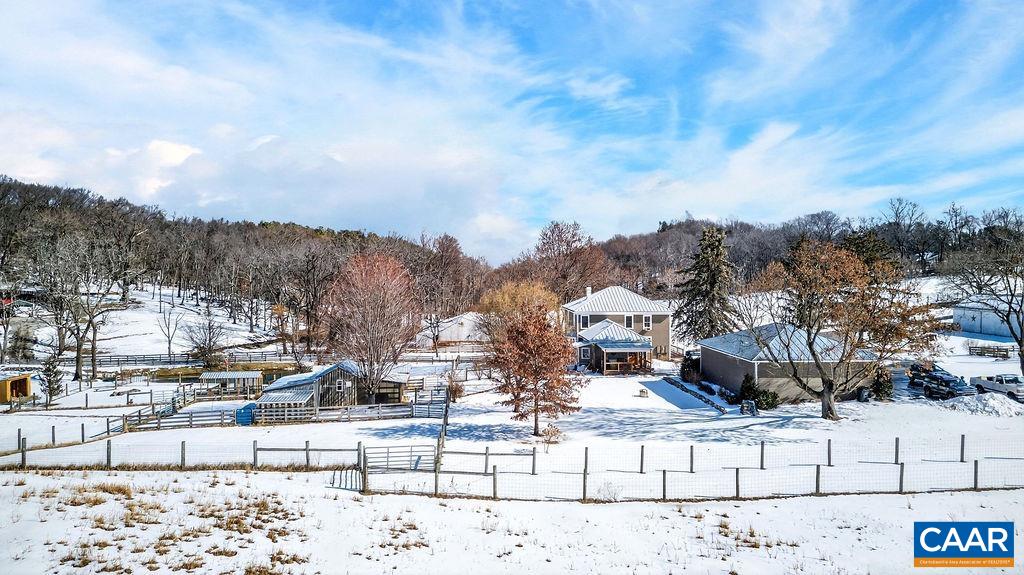 142 MT IDA LN, STAUNTON, Virginia 24401, 5 Bedrooms Bedrooms, ,3 BathroomsBathrooms,Residential,142 MT IDA LN,674243 MLS # 674243