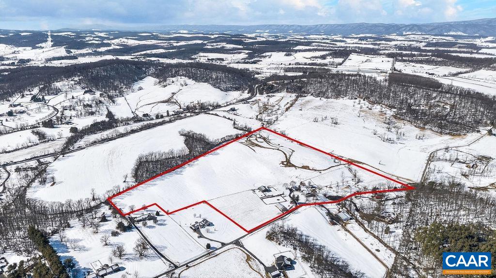 142 MT IDA LN, STAUNTON, Virginia 24401, 5 Bedrooms Bedrooms, ,3 BathroomsBathrooms,Residential,142 MT IDA LN,674243 MLS # 674243