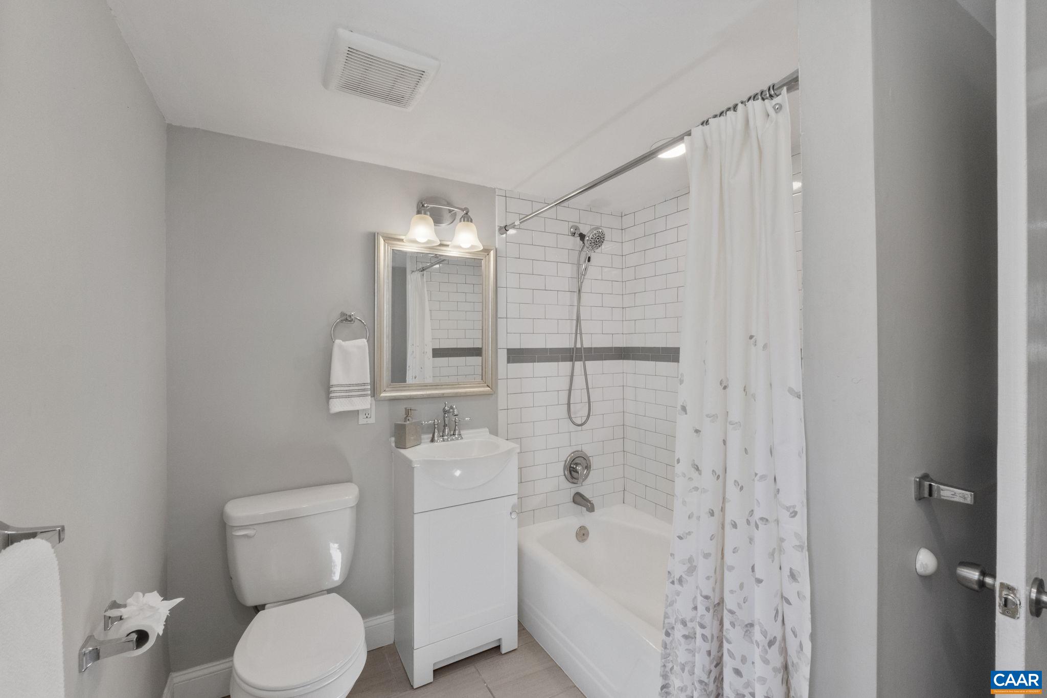 2310 WAYNE AVE, CHARLOTTESVILLE, Virginia 22901, 5 Bedrooms Bedrooms, ,2 BathroomsBathrooms,Residential,2310 WAYNE AVE,674256 MLS # 674256