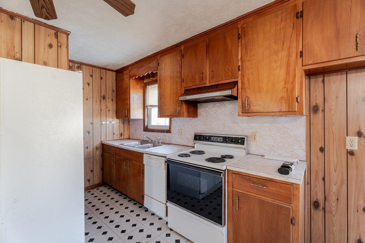 817 TENTH ST, SHENANDOAH, Virginia 22849, 3 Bedrooms Bedrooms, ,1 BathroomBathrooms,Residential,817 TENTH ST,674305 MLS # 674305