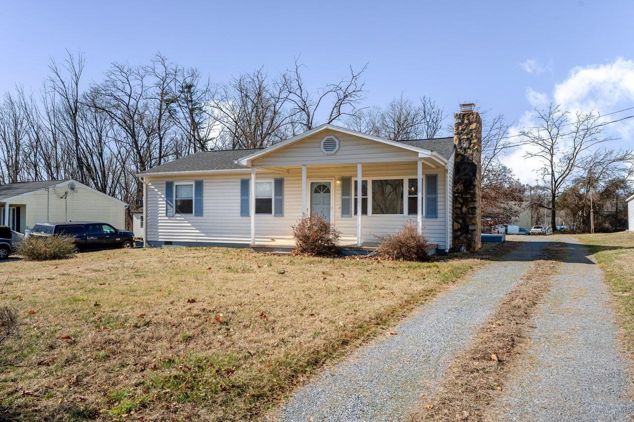 817 TENTH ST, SHENANDOAH, Virginia 22849, 3 Bedrooms Bedrooms, ,1 BathroomBathrooms,Residential,817 TENTH ST,674305 MLS # 674305