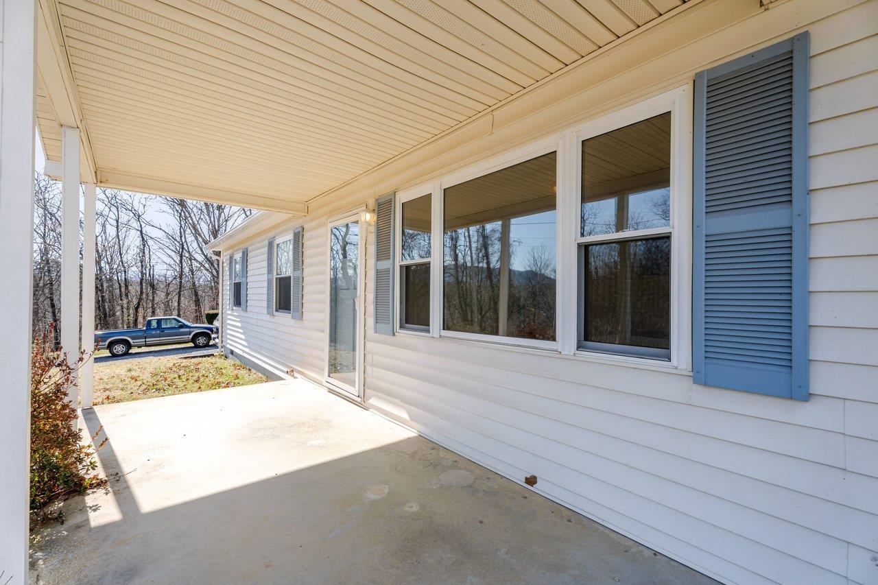 817 TENTH ST, SHENANDOAH, Virginia 22849, 3 Bedrooms Bedrooms, ,1 BathroomBathrooms,Residential,817 TENTH ST,674305 MLS # 674305