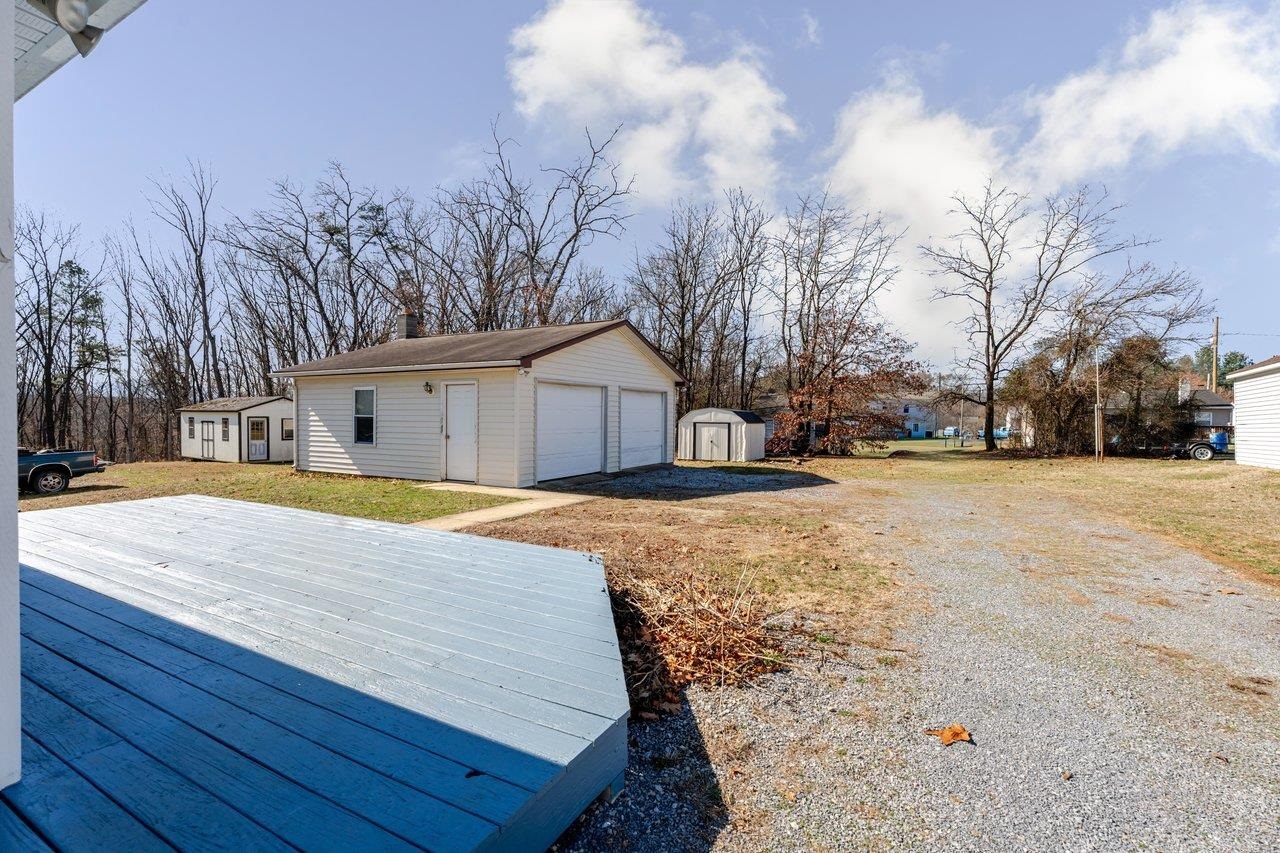 817 TENTH ST, SHENANDOAH, Virginia 22849, 3 Bedrooms Bedrooms, ,1 BathroomBathrooms,Residential,817 TENTH ST,674305 MLS # 674305