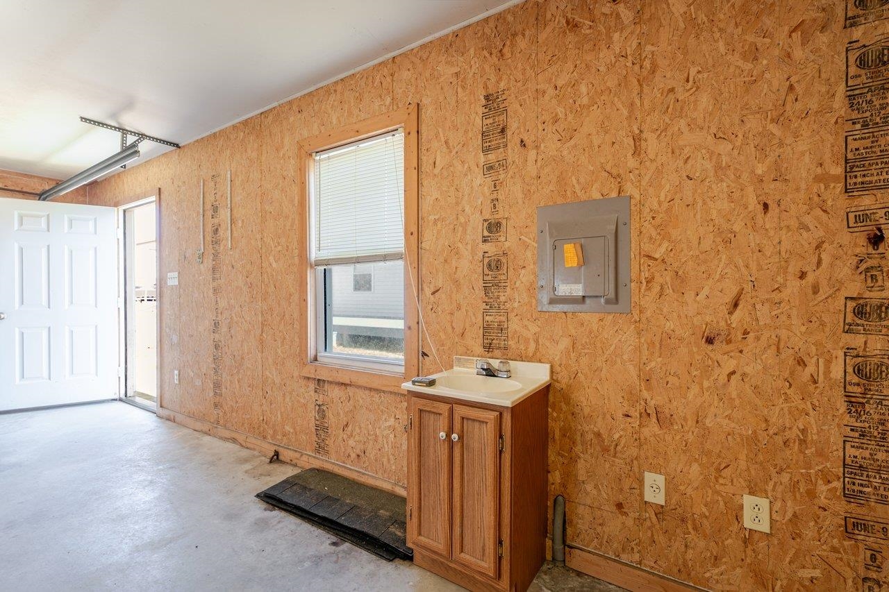 817 TENTH ST, SHENANDOAH, Virginia 22849, 3 Bedrooms Bedrooms, ,1 BathroomBathrooms,Residential,817 TENTH ST,674305 MLS # 674305