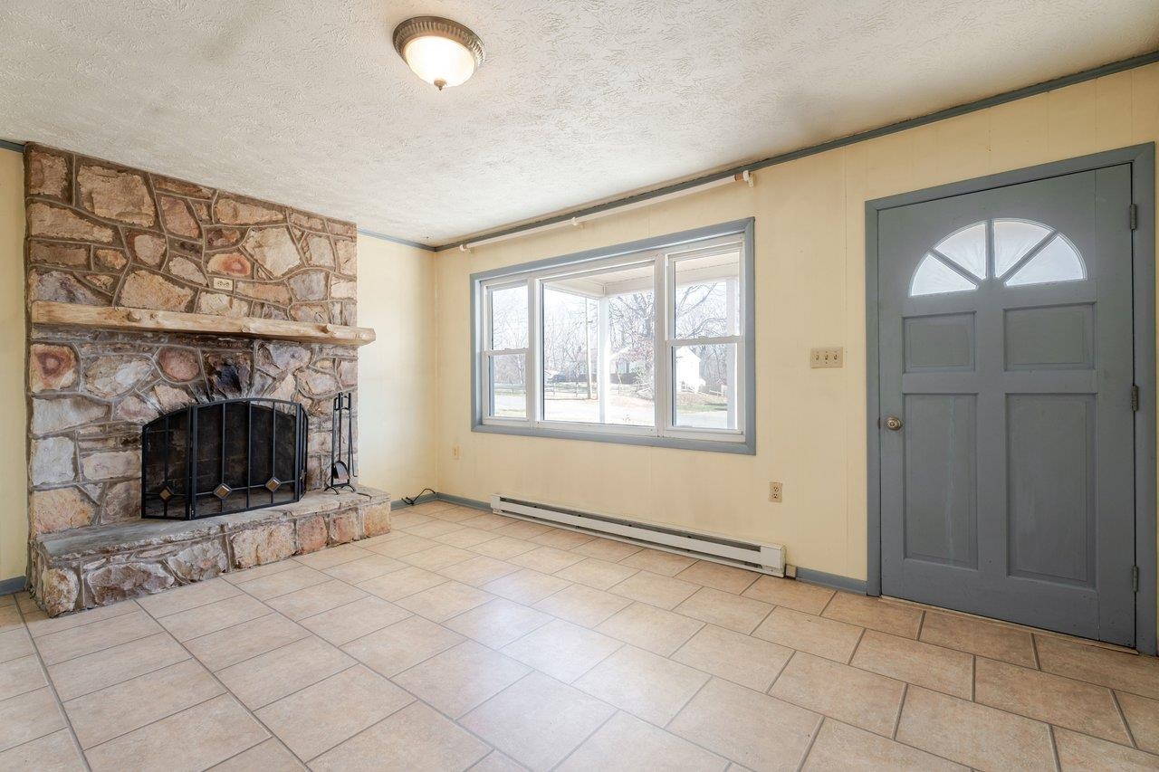 817 TENTH ST, SHENANDOAH, Virginia 22849, 3 Bedrooms Bedrooms, ,1 BathroomBathrooms,Residential,817 TENTH ST,674305 MLS # 674305