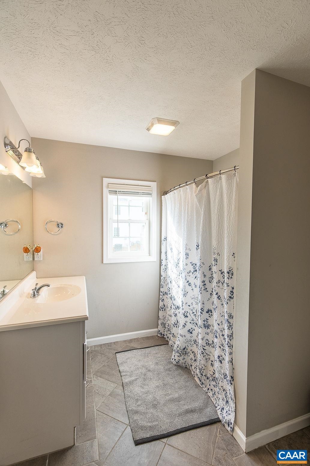 15 COLLINSWOOD WAY, STAUNTON, Virginia 24401, 3 Bedrooms Bedrooms, ,3 BathroomsBathrooms,Residential,15 Collinswood Way,15 COLLINSWOOD WAY,674309 MLS # 674309