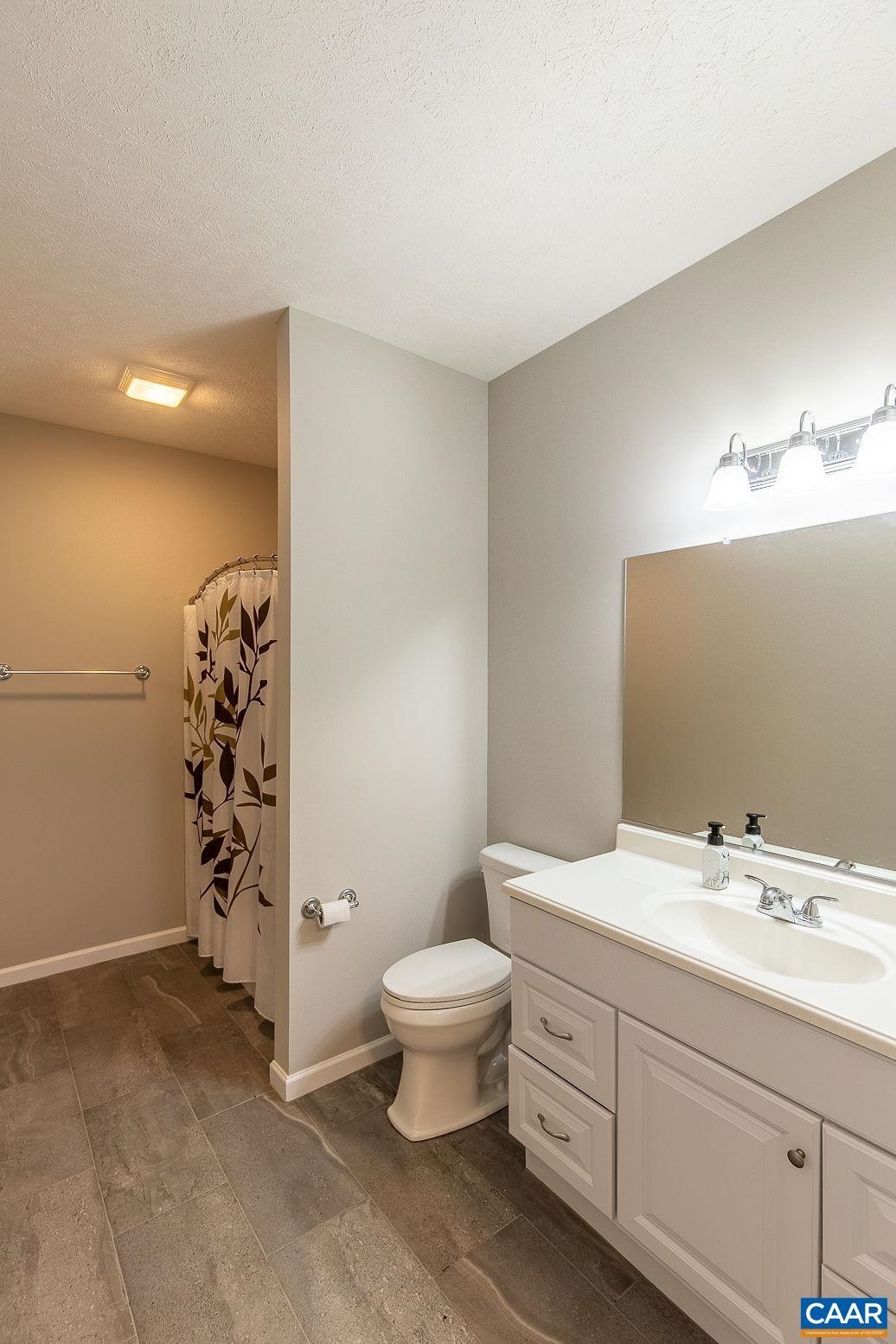 15 COLLINSWOOD WAY, STAUNTON, Virginia 24401, 3 Bedrooms Bedrooms, ,3 BathroomsBathrooms,Residential,15 Collinswood Way,15 COLLINSWOOD WAY,674309 MLS # 674309