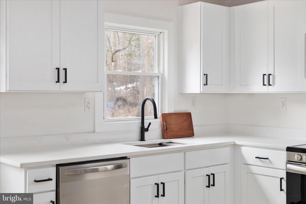 139 NEZ PERCE WAY, CHESTER GAP, Virginia, 3 Bedrooms Bedrooms, ,2 BathroomsBathrooms,Residential,139 NEZ PERCE WAY,VARP2002424 MLS # VARP2002424