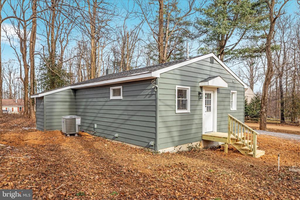 139 NEZ PERCE WAY, CHESTER GAP, Virginia, 3 Bedrooms Bedrooms, ,2 BathroomsBathrooms,Residential,139 NEZ PERCE WAY,VARP2002424 MLS # VARP2002424