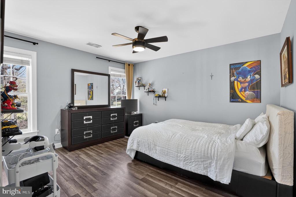 6827 TANGLEWOOD DR, WARRENTON, Virginia, 5 Bedrooms Bedrooms, ,4 BathroomsBathrooms,Residential,6827 TANGLEWOOD DR,VAFQ2020566 MLS # VAFQ2020566