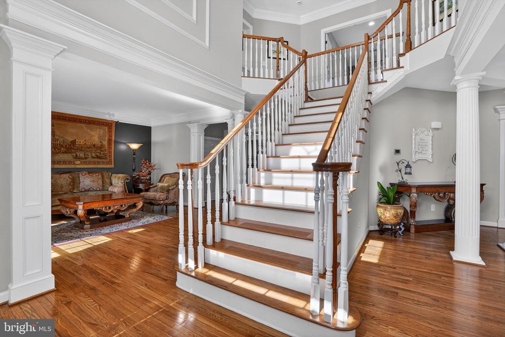 6827 TANGLEWOOD DR, WARRENTON, Virginia, 5 Bedrooms Bedrooms, ,4 BathroomsBathrooms,Residential,6827 TANGLEWOOD DR,VAFQ2020566 MLS # VAFQ2020566