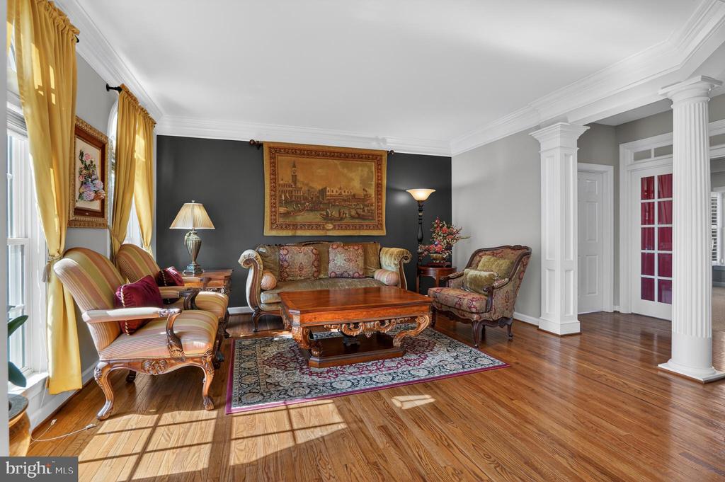 6827 TANGLEWOOD DR, WARRENTON, Virginia, 5 Bedrooms Bedrooms, ,4 BathroomsBathrooms,Residential,6827 TANGLEWOOD DR,VAFQ2020566 MLS # VAFQ2020566