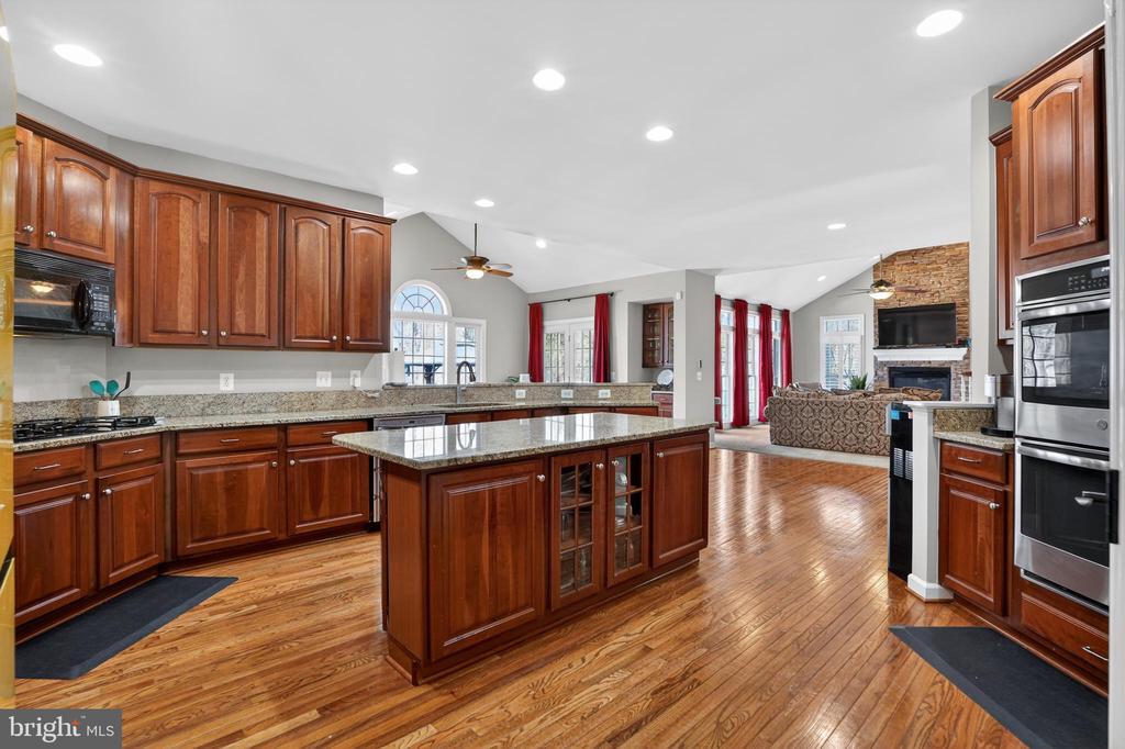 6827 TANGLEWOOD DR, WARRENTON, Virginia, 5 Bedrooms Bedrooms, ,4 BathroomsBathrooms,Residential,6827 TANGLEWOOD DR,VAFQ2020566 MLS # VAFQ2020566