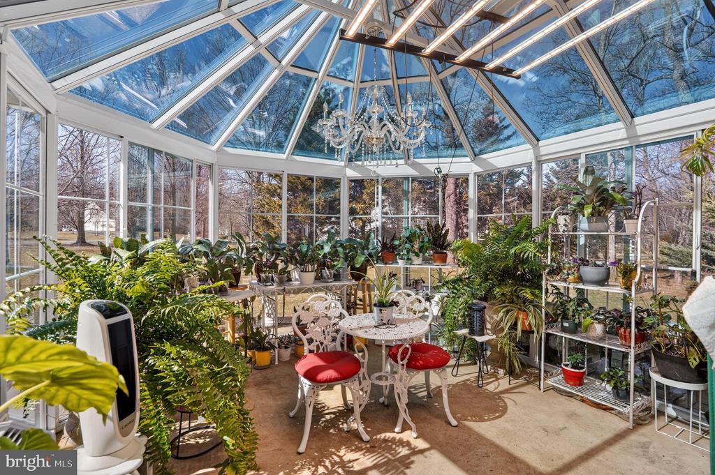 6827 TANGLEWOOD DR, WARRENTON, Virginia, 5 Bedrooms Bedrooms, ,4 BathroomsBathrooms,Residential,6827 TANGLEWOOD DR,VAFQ2020566 MLS # VAFQ2020566