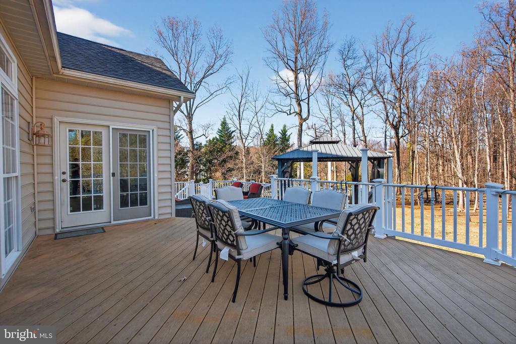 6827 TANGLEWOOD DR, WARRENTON, Virginia, 5 Bedrooms Bedrooms, ,4 BathroomsBathrooms,Residential,6827 TANGLEWOOD DR,VAFQ2020566 MLS # VAFQ2020566