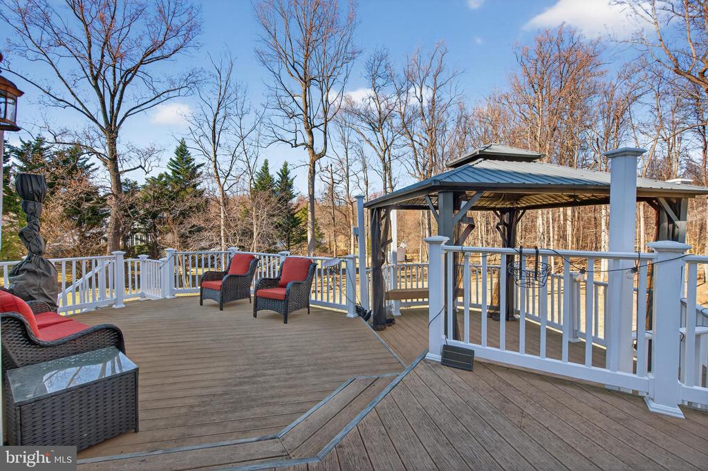 6827 TANGLEWOOD DR, WARRENTON, Virginia, 5 Bedrooms Bedrooms, ,4 BathroomsBathrooms,Residential,6827 TANGLEWOOD DR,VAFQ2020566 MLS # VAFQ2020566