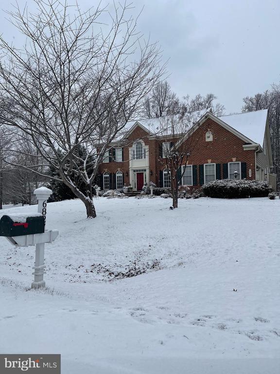 6827 TANGLEWOOD DR, WARRENTON, Virginia, 5 Bedrooms Bedrooms, ,4 BathroomsBathrooms,Residential,6827 TANGLEWOOD DR,VAFQ2020566 MLS # VAFQ2020566